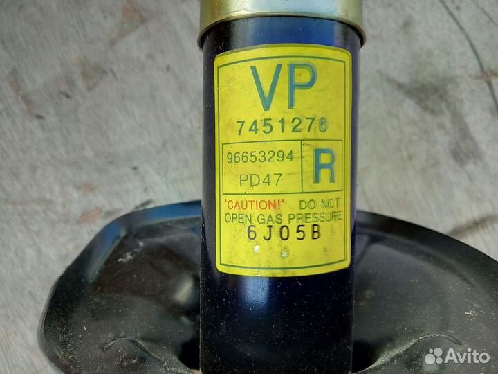 Aveo T250 T200 - Амортизатор передний правый новый