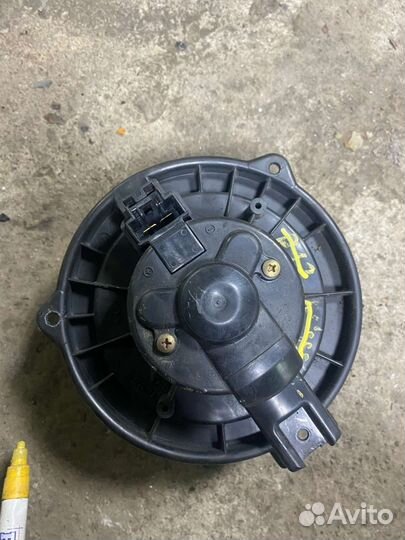 Моторчик печки Mitsubishi galant 8