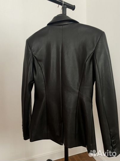 Кожаный пиджак (эко кожа)