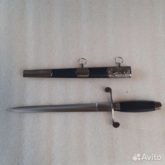 Сувенирный кортик