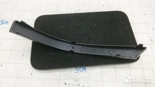 Ус под фонарь левый BMW 7 E65 (92Z09YL01)