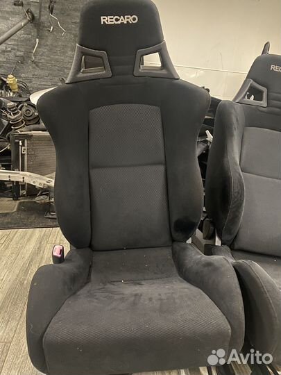 Сиденья ковши Recaro Mitsubishi Lancer Evolution X