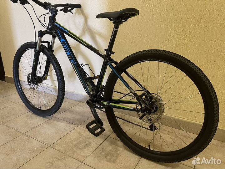 Горный велосипед GT avalanche sport 27,5