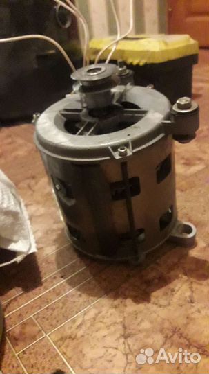 Двигатель стиральной машики