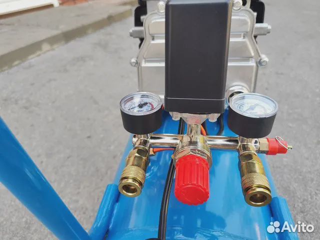 Воздушный компрессор 320л.мин на 50 литров