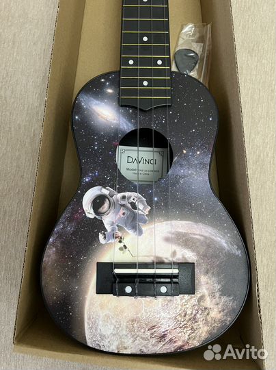 Укулеле новая сопрано, космос и чёрные