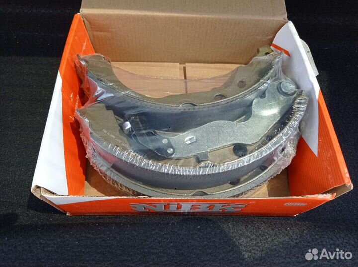 Тормозные колодки nibk задние на дастер новые