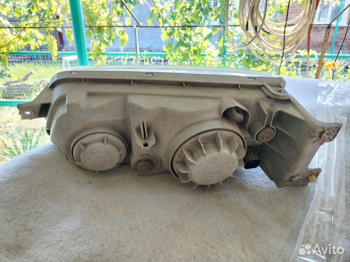 Фара левая hyundai Starex