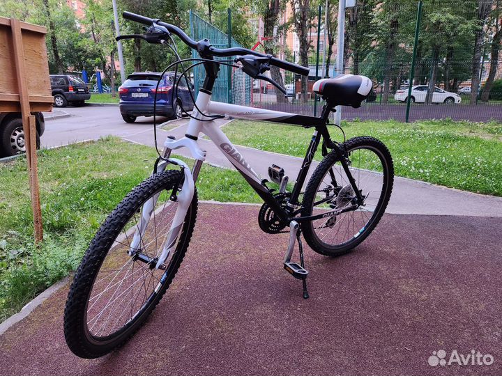 Горный велосипед Giant Upland SE