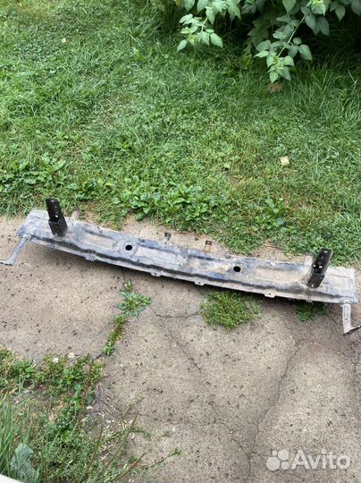 Усилитель заднего бампера hendai Santa Fe