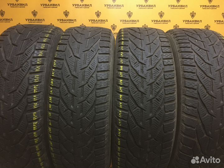 Kormoran Snow 215/60 R16 96H