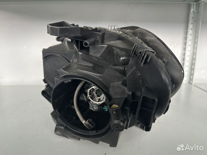 Фара Mercedes-B CLA W117 правая