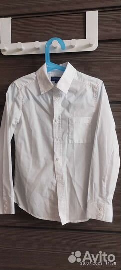 Рубашки, брюки, жилет, форма