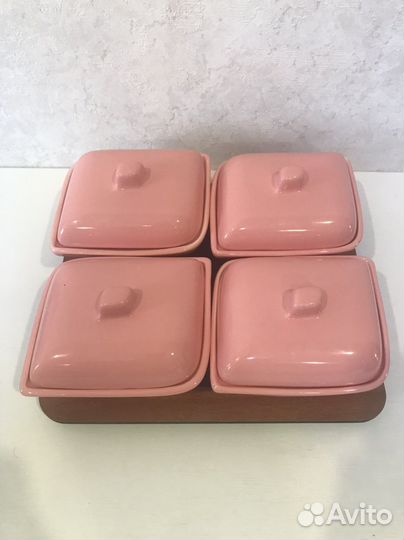 Набор посуды для кухни