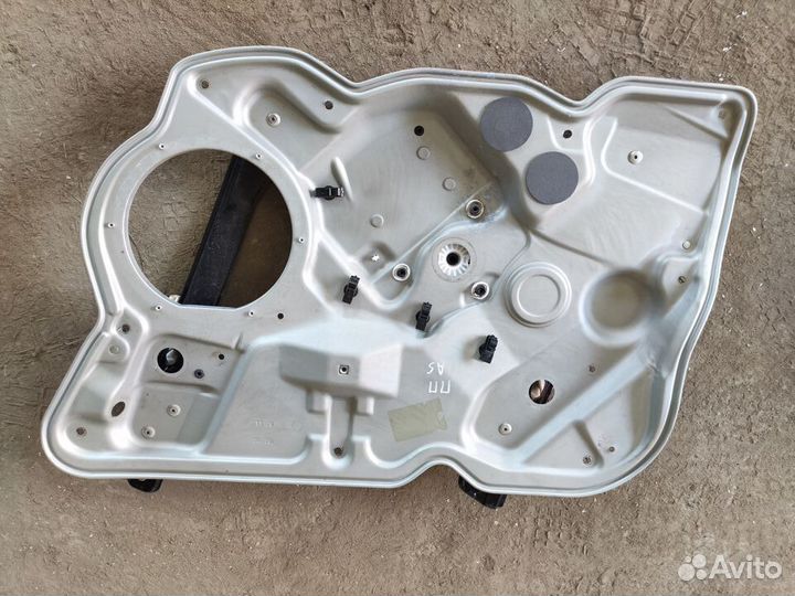 Стеклоподъемник передний правый Skoda Octavia A5