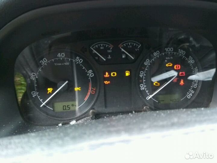 Панель приборов Шкода Октавия тур