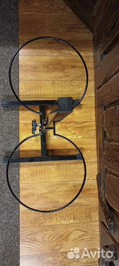 Подставка для кормления собак