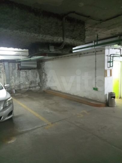 Машиноместо, 18 м²
