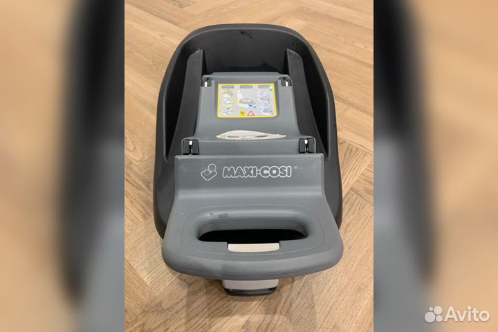База maxi cosi family fix