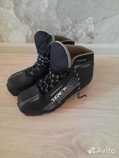 Лыжи пластиковые