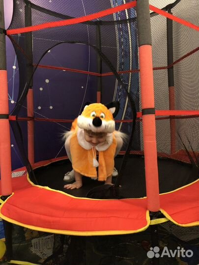 Детский батут с защитной сеткой