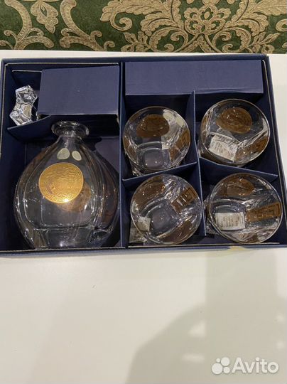 Графин Versace новый (Зайдите профиль)