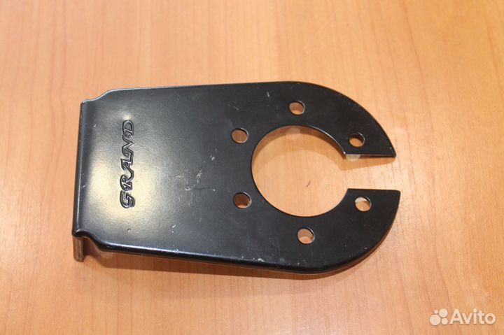 Кронштейн для розетки фаркопа оцинкованный