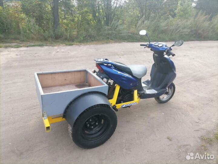 Скутер трицикл