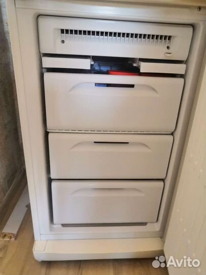 Холодильник бу stinol