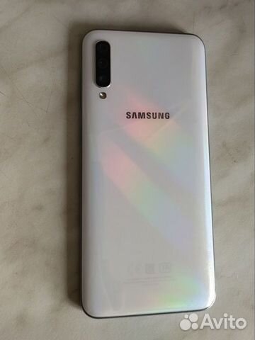 Samsung Galaxy A50, 4/64 ГБ