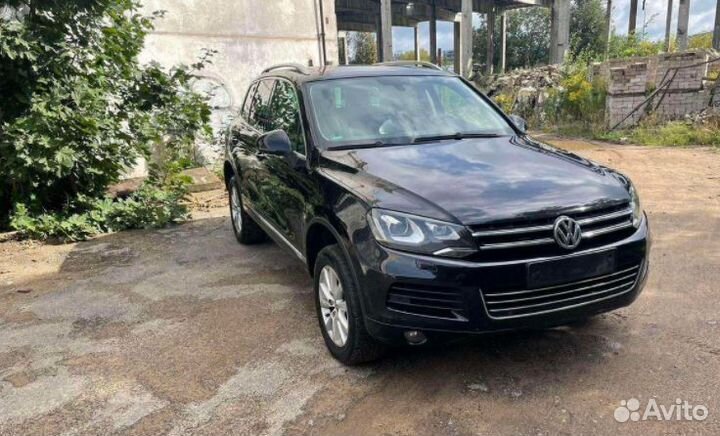 Volkswagen Touareg 7P 2011 г по запчастям