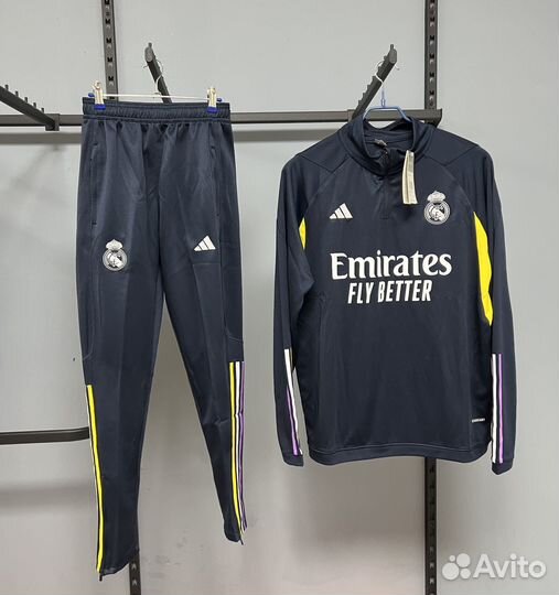 Тренировочный костюм для футбола