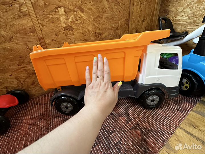 Машина детская большая