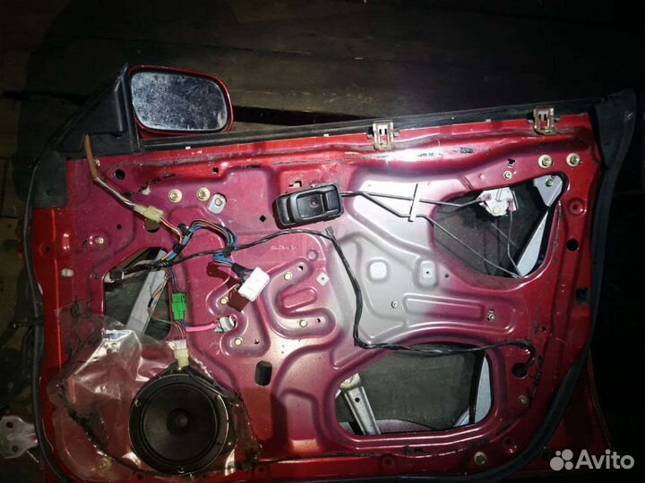 Subaru impreza дверь