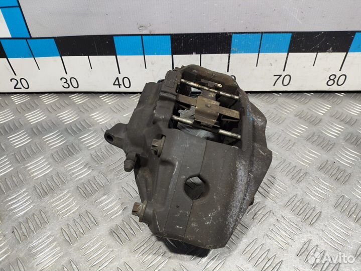 Б/У Суппорт тормозной передний левый BMW#001