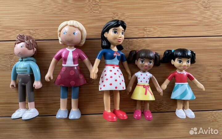 Кукла Lakeshore