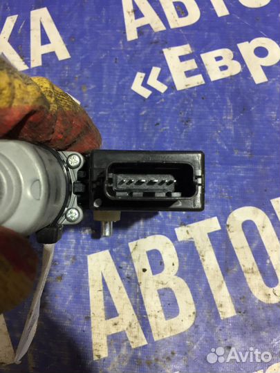 Моторчик стеклоподъемника Hyundai Santa FE Хендай