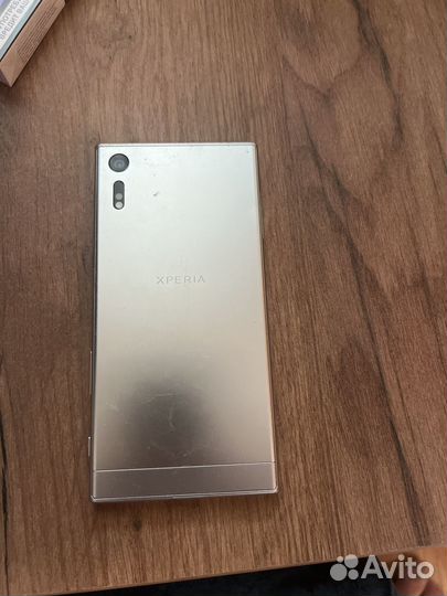 Sony Xperia XZ, 3/32 ГБ