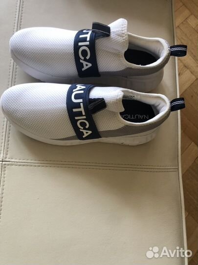 Легкие кросовки Nautika