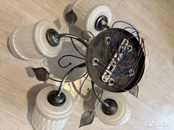 Люстра потолочная новая