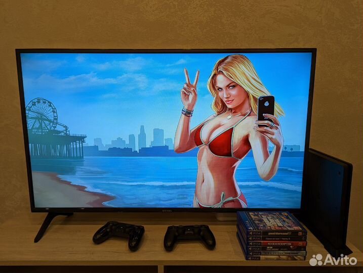 PlayStation 4 Slim 1Tb PS4 + 2 джойстика + 400 игр