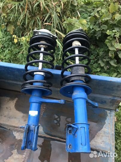 Передние стойки ваз 2114