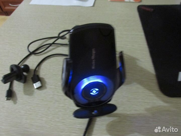 Держатель для телефона с датчиком приближения