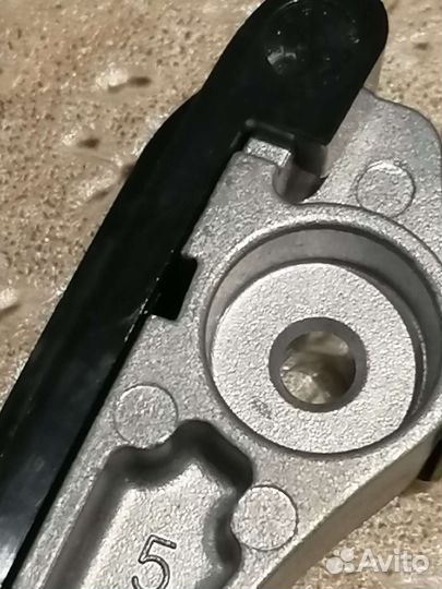 Успокоитель цепи mazda L3K9-12-614