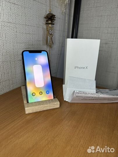 iPhone X, 256 ГБ
