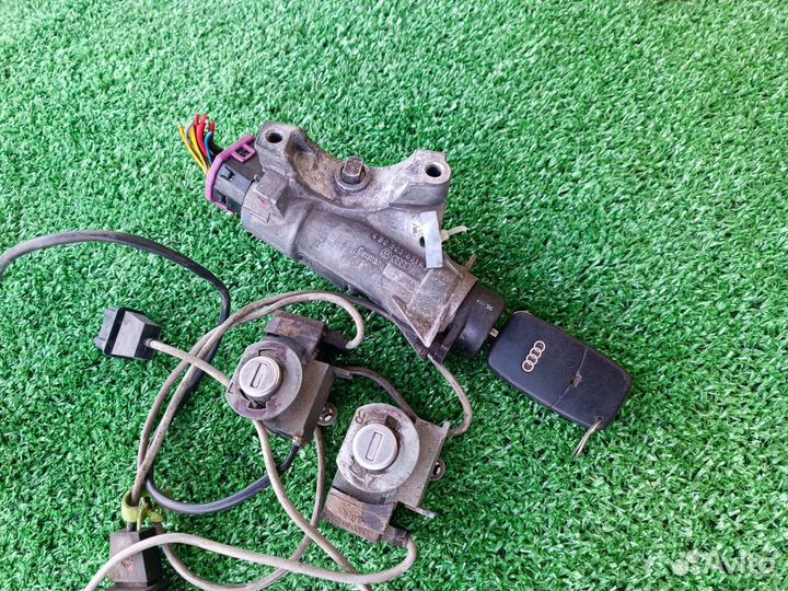 Замок зажигания Ауди А4 Б5 до Рестайлинг С ключом