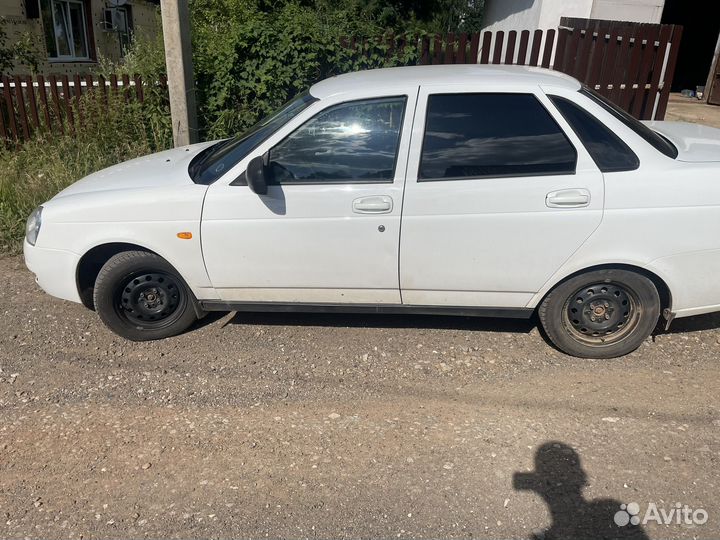 LADA Priora 1.6 МТ, 2017, 180 000 км