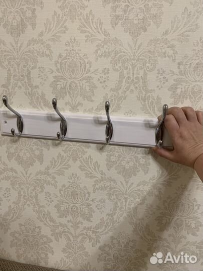 Вешалка настенная деревянная