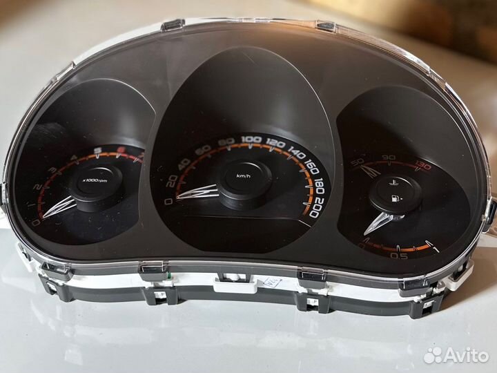 LADA vesta 2022 панель приборов