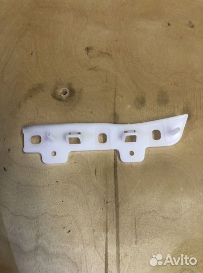 Кронштейн бампера Куга